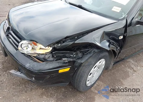 2005 Volkswagen Golf Gl 2.0L z USA, uszkodzony, nr VIN 9BWFL61J454005784